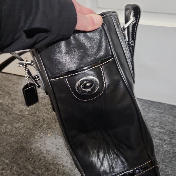 Black leather coach bag - Picture 7 of 9